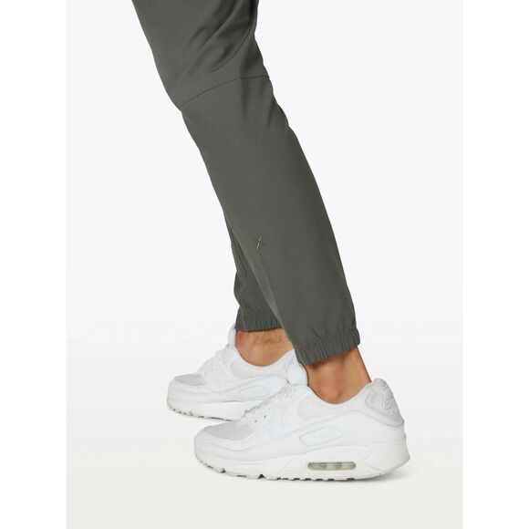 CUTS Men's AO Jogger In Dark Pine M - Picture 2 of 8